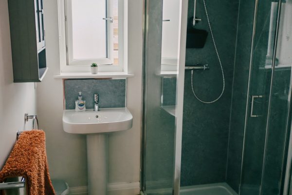 Razor Clam Bathroom 4
